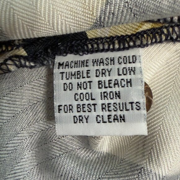 Tommy Bahama 100% Silk Floral Button-Down Shirt – Size XL - Picture 11 of 16